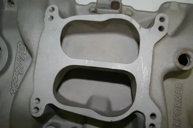 INTAKE MANIFOLD EDELBROCK PERFORMANCE in Auto Body Parts in Edmonton - Image 5