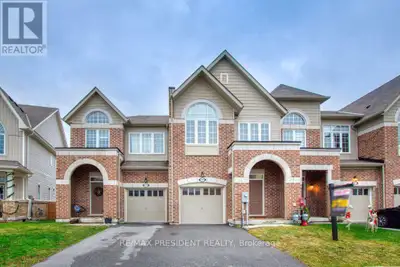 Beautiful 3 bedrooms + den and 4 bathrooms detached house for rent in Beamsville, located near many...