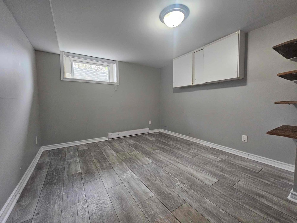 Charming 2-Bedroom Lower-Level Unit – Close to Base Petawawa 5