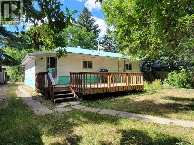 27 Elm STREET Katepwa Beach, Saskatchewan in Houses for Sale in Regina - Image 6