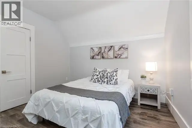 40 WOODLAND Avenue Kitchener, Ontario in Houses for Sale in Kitchener / Waterloo - Image 33