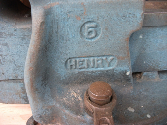 Rare Vintage 5" Heavy Duty Henry Bench Vise in Hand Tools in Belleville - Image 2