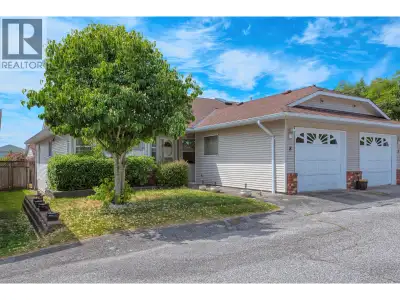 The perfect place to downsize, ideal for retirees and empty nesters. Well maintained 2 bedroom, 2 ba...