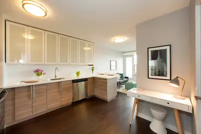 Renovated Jr. 1 Bdm. for Rent in Toronto's Danforth Village!, View more