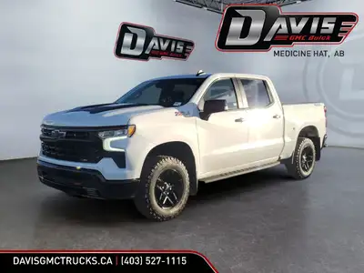 The 2022 Silverado has elements that reinforce the trucks wide, stable and confidence-inspiring stan...