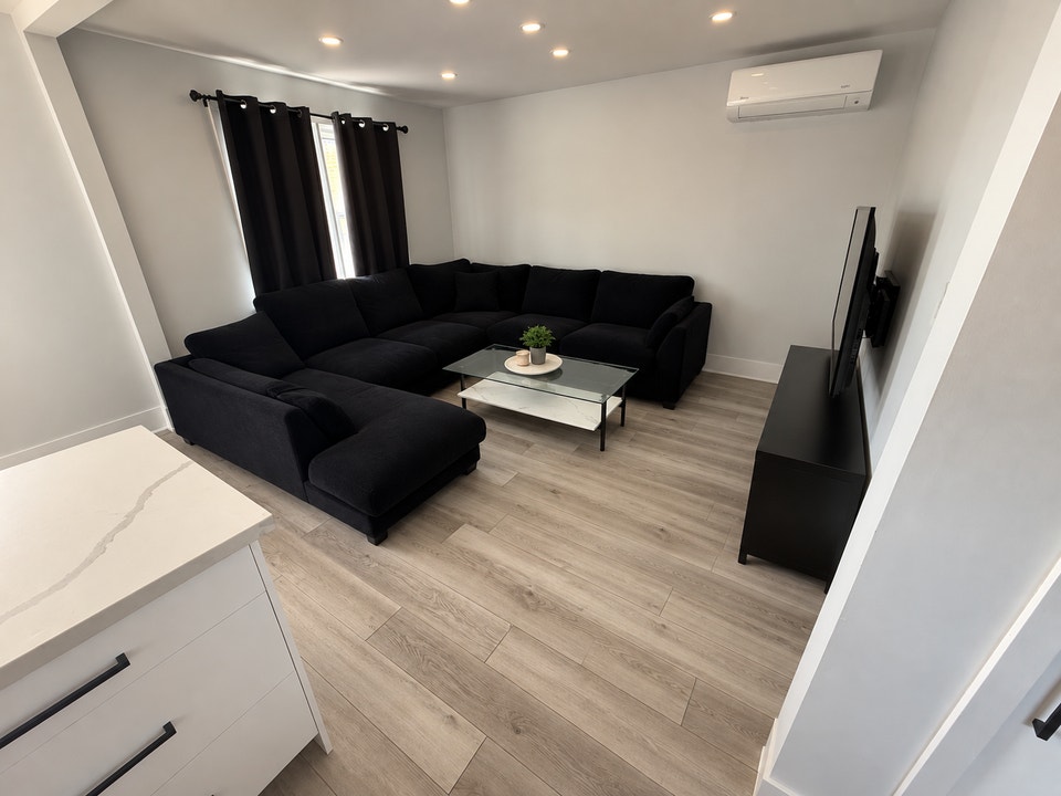 Two bedroom apartment in Mimico, Etobicoke 3