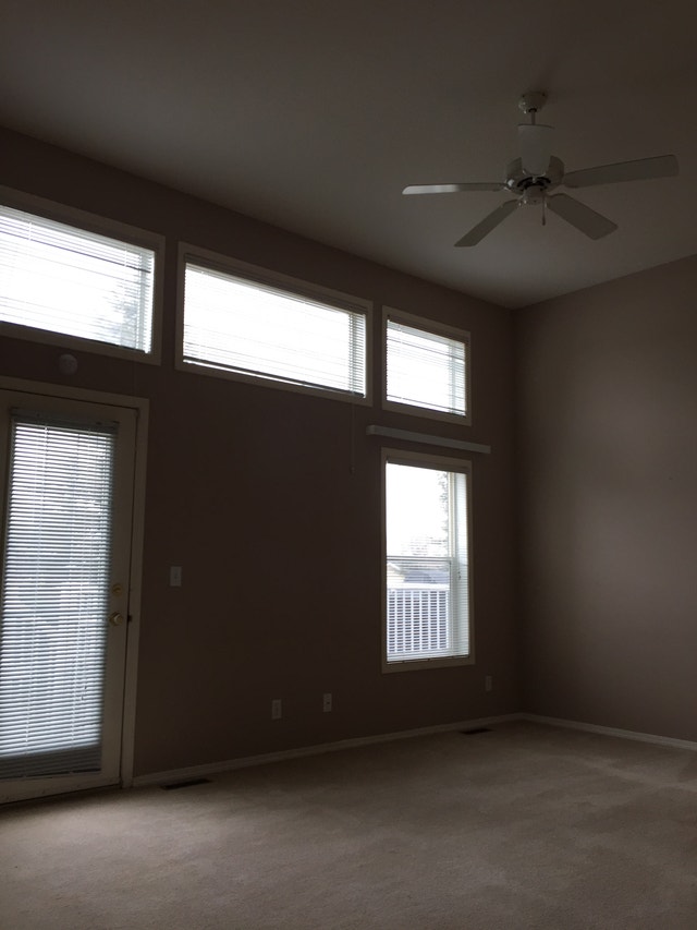 Kerrywood Townhome Park Setting Single Garage Great Value Long