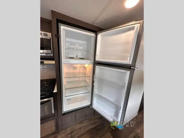 2019 Forest River RV Salem 32BHDS Bunk Room & 2 Slides in Travel Trailers & Campers in Moncton - Image 22