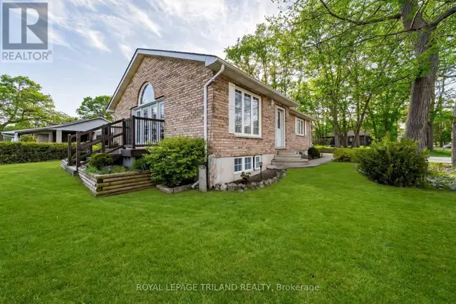 10234 JULIE AVENUE Lambton Shores (Grand Bend), Ontario in Houses for Sale in Grand Bend - Image 12