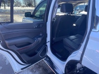 Leather Seats, Bluetooth, Heated Seats, Premium Sound Package, Power Tailgate! This GMC Yukon is a t... (image 9)