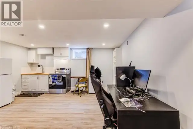 468 HIGHLAND Road E Kitchener, Ontario in Houses for Sale in Kitchener / Waterloo - Image 22