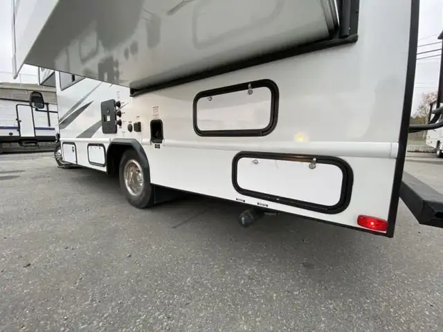 2023 EAST TO WEST Entrada 2200S in RVs & Motorhomes in Bedford - Image 16