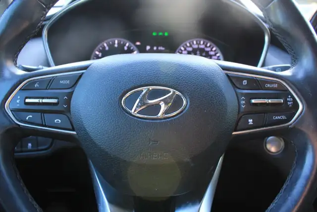 2019 Hyundai Santa Fe 2.0T Preferred AWD w/Dark Chrome Accent fo in Cars & Trucks in Comox / Courtenay / Cumberland - Image 20