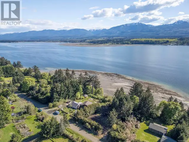 2607 Piercy Rd Denman Island, British Columbia62864381962371122