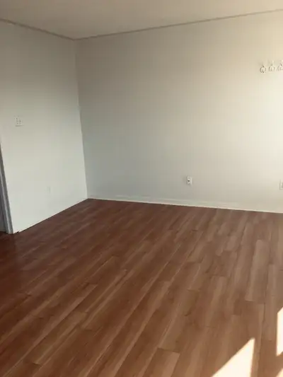 Rooms for Rent  spacious parking lot in prime area in Brampton