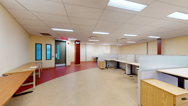 Local Commercial/Bureaux à louer - Jonquière - 800 À 4100 pi2 dans Espaces commerciaux et bureaux à louer  à Saguenay - Image 4