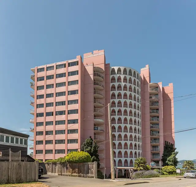 2 Bedroom Apartment for Rent - 2222 Bellevue Avenue in Long Term Rentals in Vancouver - Image 15