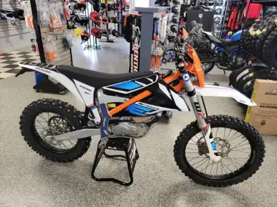 This ultra-low maintenance electric enduro bike offers power equivalent to a 4-stroke 250cc motocros...