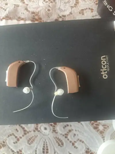 Pair of Oticon Agil pro hearing aids in good working condition and some acc. Located west of Bowden,...
