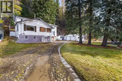 Welcome to 75 Morrison Road, a spacious and inviting home set on a full one acre of property that of...