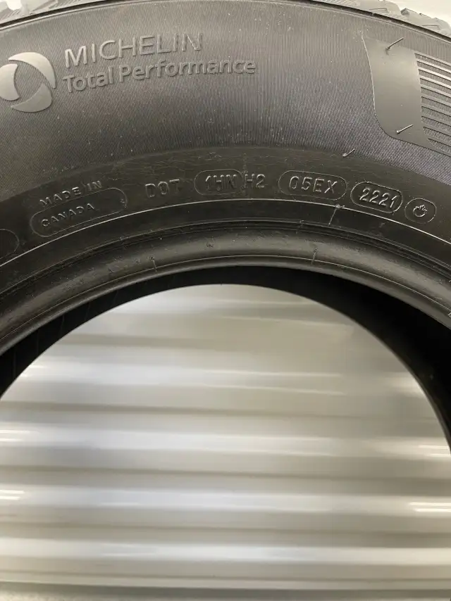 Pair2️⃣:  235/65 R17 108T  XL  Michelin X-Ice Snow SUV. in Tires & Rims in Mississauga / Peel Region - Image 6