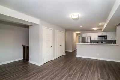 Building Features Join our Exclusive Spring Open House! Saturday, 1-4pm Sign a new lease and get 2 m...