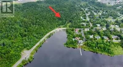 Embrace the best of both worlds with this exceptional 4-acre residential building lot in Millidgevil...