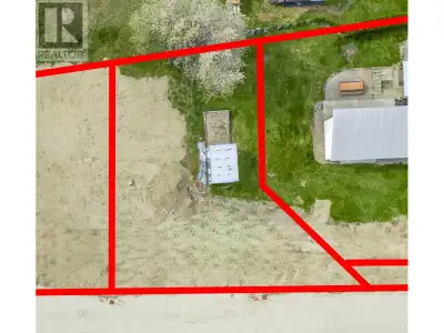 One of three strata lots conveniently located close to downtown Revelstoke and within walking distan...