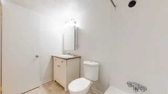 Downtown Ottawa 1-Bed Apartment – $1,679+ Hydro – Available Nov in Long Term Rentals in Ottawa - Image 11