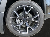 This Jeep Cherokee has a powerful EJN 1.6L I-4 EP Turbo Hybrid engine powering this Variable transmi... (image 6)