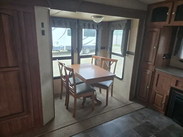 2016 Forest River FLAGSTAFF 8528 REWS in Travel Trailers & Campers in St. Albert - Image 12