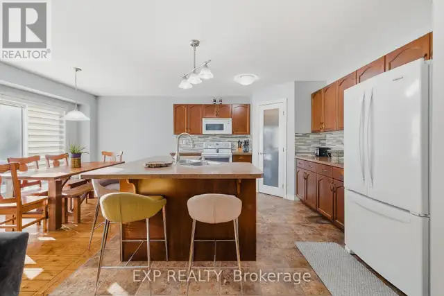 23 DOON CREEK STREET Kitchener, Ontario in Houses for Sale in Kitchener / Waterloo - Image 8