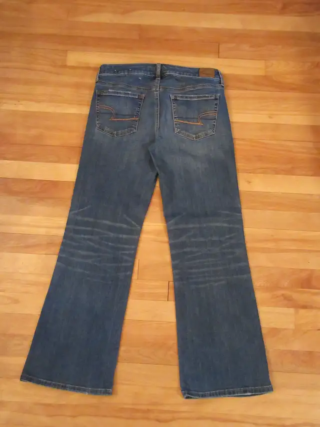 American Eagle Fave Boyfriend Jeans Women Stone Wash Denim in Women's - Bottoms in City of Montréal - Image 5