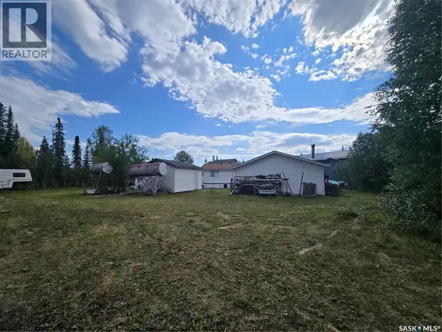 12 Lakeview DRIVE Northern Admin District, Saskatchewan in Houses for Sale in Meadow Lake - Image 28
