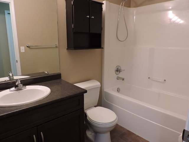 3 bedroom home for rent in Warman 4