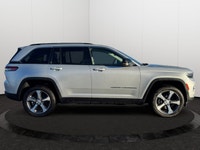 Experience the perfect blend of legendary 4x4 capability and electrified efficiency in this high-tec... (image 4)
