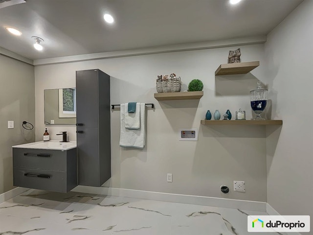 $523,900 - Bungalow for sale in Granby — photo 2