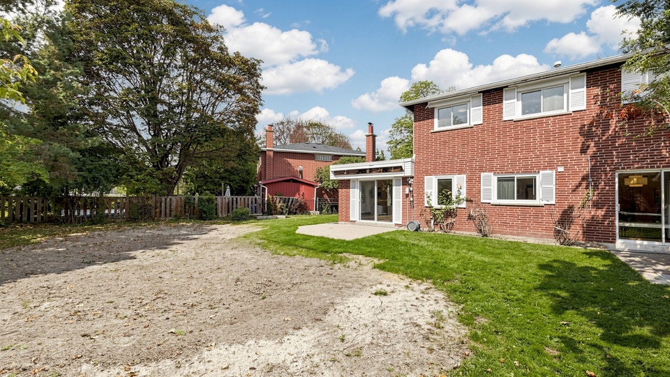 Detached House for Sale in North York(Don Mills/Van Horne), photo 11 of 11