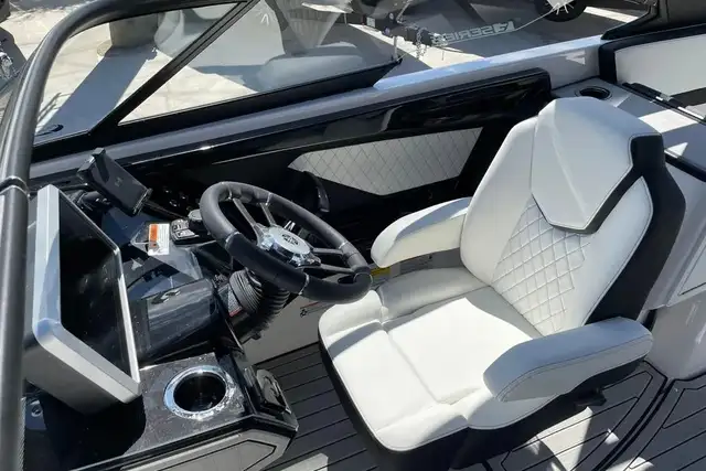 2025 Yamaha 252SE Mist Grey | Trailer included | Yamaha Cash reb in Powerboats & Motorboats in Kawartha Lakes - Image 10