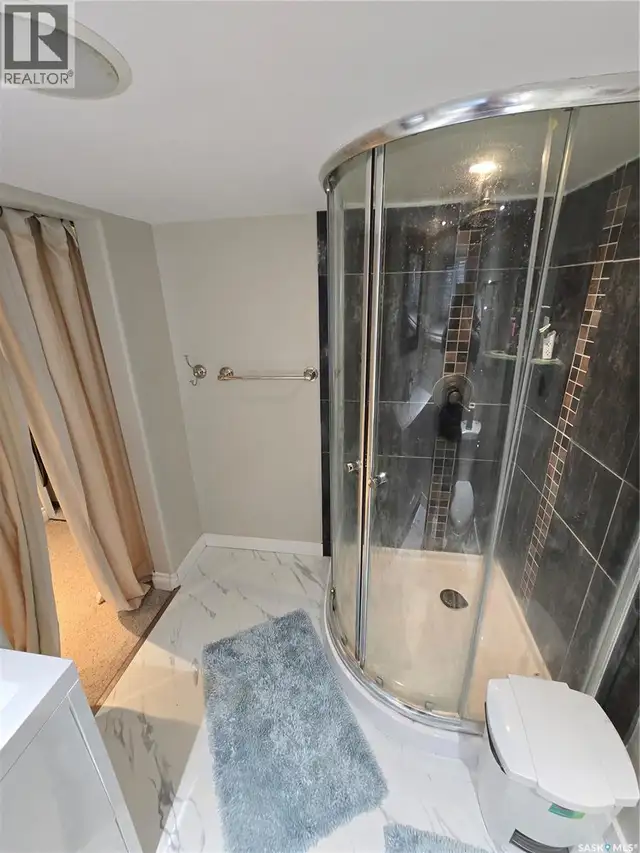 2 Prairie AVENUE Weyburn, Saskatchewan in Houses for Sale in Regina - Image 38