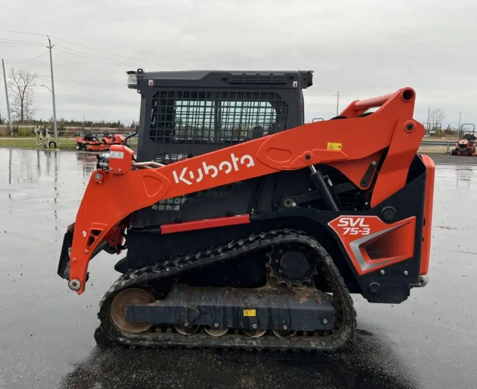 2023 Kubota SVL75-3
