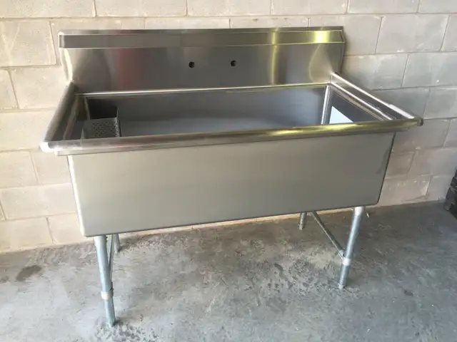 Evier 24x48 cuve bassin de stainless pour shop garage usine in Industrial Kitchen Supplies in Laval / North Shore - Image 3