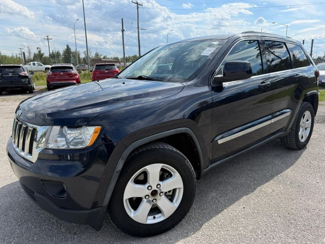 2011 JEEP GRAND CHEROKEE LAREDO 4WD | REMOTE START | HEATED LEAT in Cars & Trucks in Barrie - Image 2