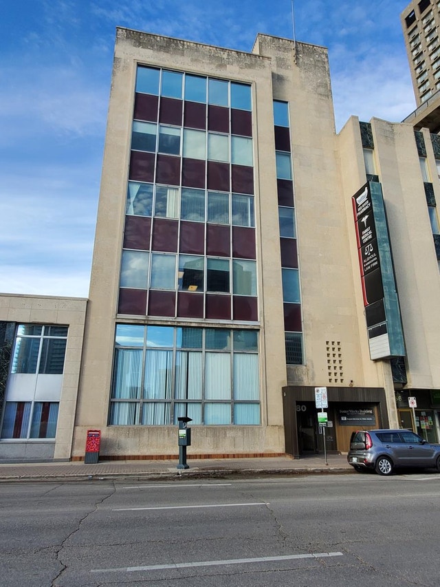 280 Smith St Winnipeg, Manitoba Commercial & Office Space for Rent