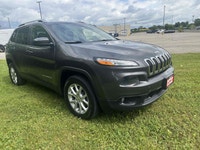 ALL TRADES WELCOME!! OPERATING BY APPOINTMENT Gorgeous 2015 Jeep Cherokee 4x4!!! Extra clean inside... (image 2)