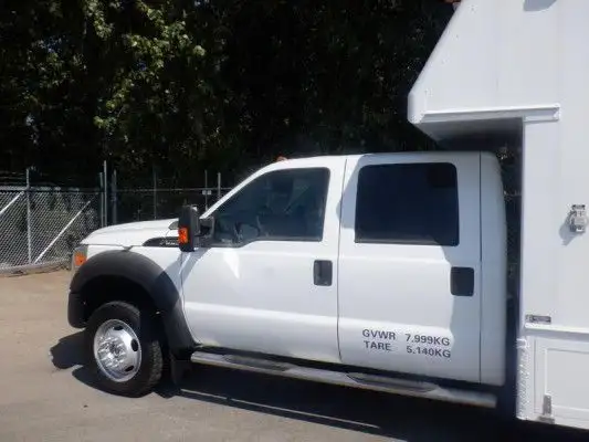 2012 Ford F-550 4x4 Crew Cab Service Truck with Shelving in Heavy Trucks in Edmonton - Image 19