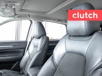 NO ACCIDENTS / CLEAN CARFAX / 1 OWNER / Power Tailgate/Hatch, Auto Dimming Rearview Mirror, Climate... (image 9)