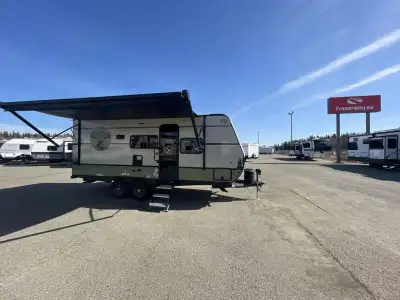 Forest River No Boundaries 19 Series travel trailer NB19.6 highlights: Queen Murphy Bed Jackknife So...