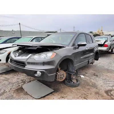 Retirez vos propres pièces de voiture d'occasion et économisez gros sur les réparations de voiture....