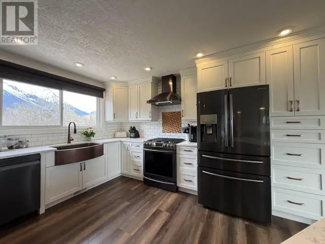 4690 SIMCOE LOOP Smithers, British Columbia in Houses for Sale in Smithers - Image 3